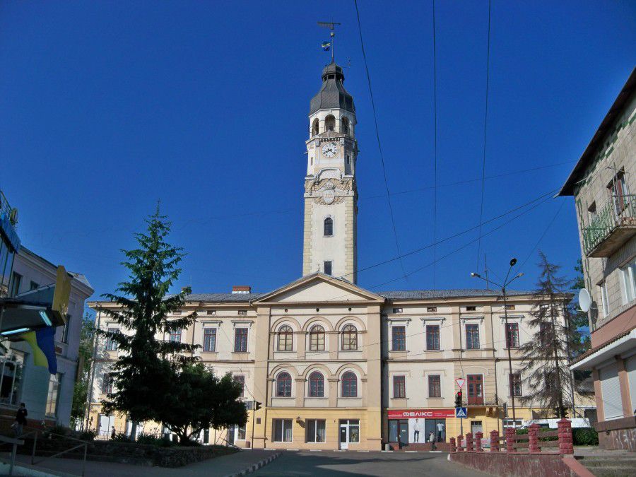 Після офіційного святкування радянською владою 800-річного ювілею Снятина датування першої згадки про місто 1158 роком п