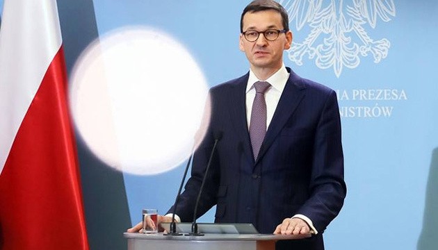 Польща у ніч з 14 на 15 березня призупиняє усі міжнародні авіаційні та залізничні пасажирські сполучення | Фото: EPA-EFE