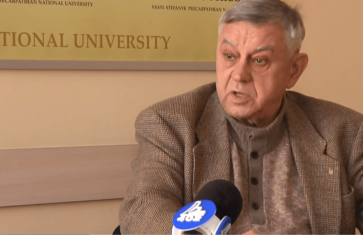 Віктор Москалець &mdash;  завідувач кафедри загальної і клінічної психології ПНУ ім. В. Стефаника