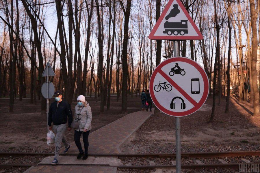 Ілюстрація. Обов&rsquo;язок забезпечення себе масками покладається на самих українців | Фото: УНІАН