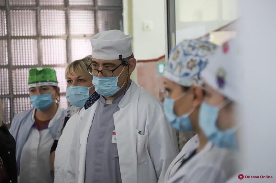 Ілюстрація. У обласному бюджеті шукають ресурси, щоб підвищити щонайменше вдвічі зарплатню тим фахівцям, які працюють з 