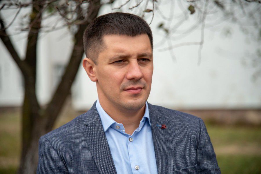 Команда нардепа отримує звернення від волонтерів, веде діалог із бізнесом, продовжує комунікацію щодо потреб з головними