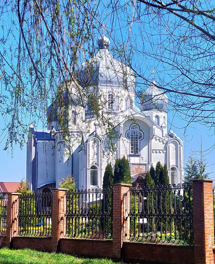 Освячувати паски священники калуського собору будуть за певними правилами | Фото: Марія Сорока/Facebook 