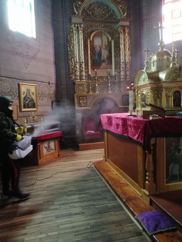 Загалом у Калуші продезінфікували 10 храмів