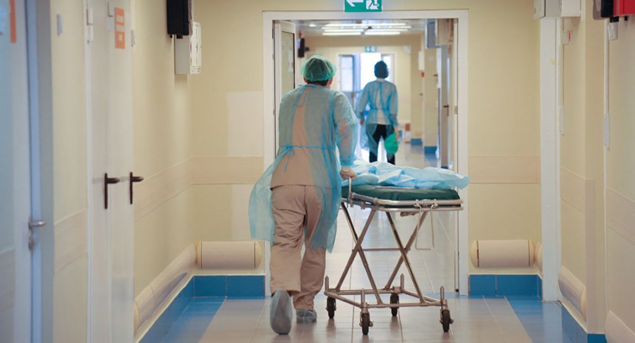 Ілюстрація. Надбавки медики Калуша отримали на свої карткові рахунки