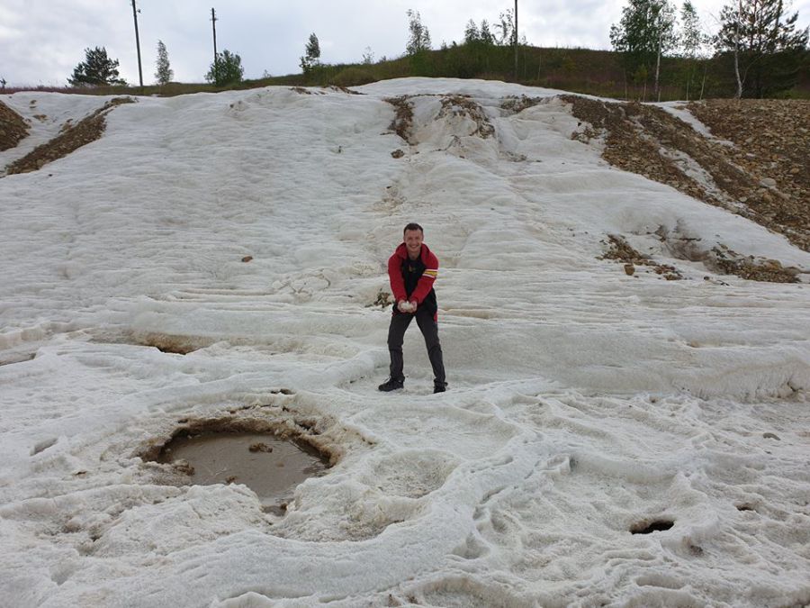У Калуші є унікальне місце, де цілий рік можна фотографуватися на снігу