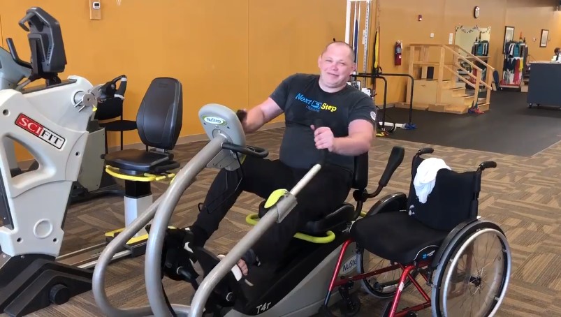 Олег Івахнюк перебуває в реабілітаційному центрі в Чикаго