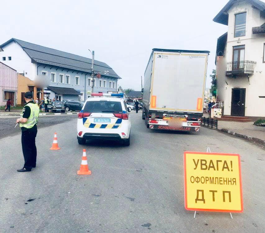 Водій вантажівки наїхав на велосипедиста