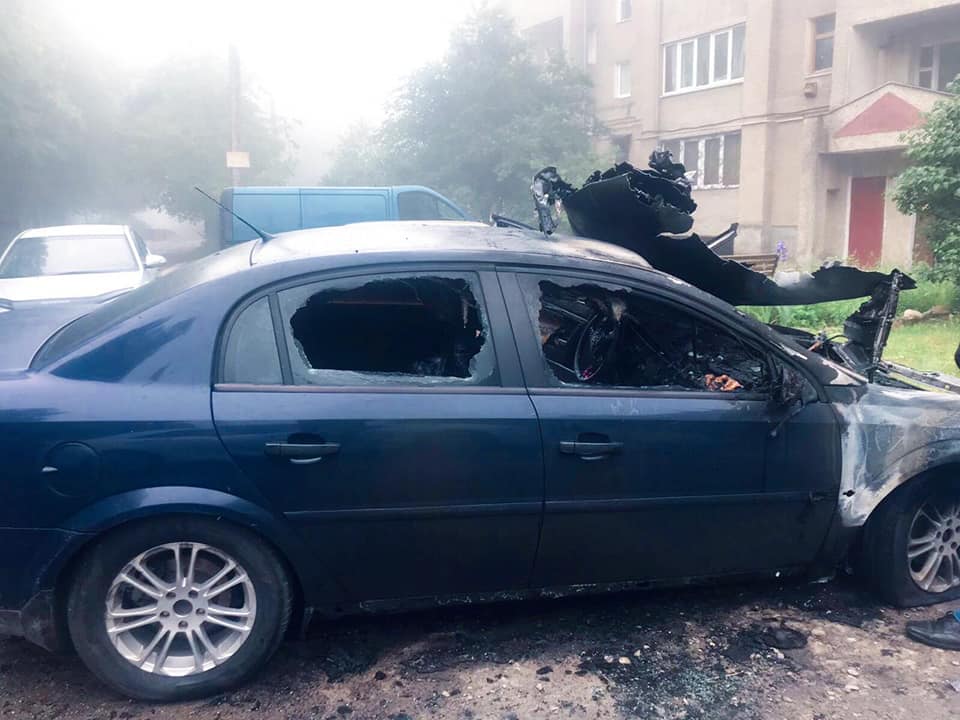 Правоохоронці встановлюють всі обставини загорання транспортного засобу