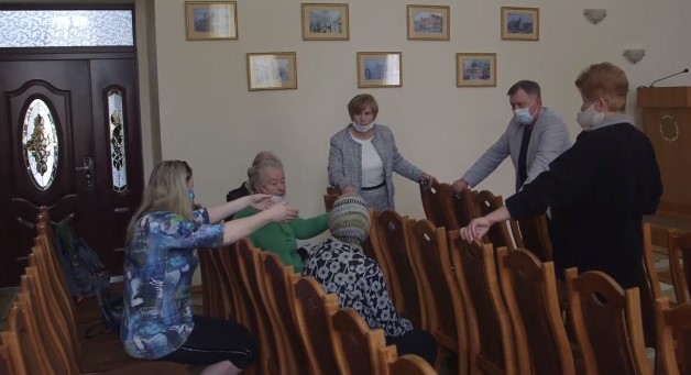 Підгірчани наголошують, що незважаючи на те, що торік почистили Млинівку, в одному місці вона не стікає