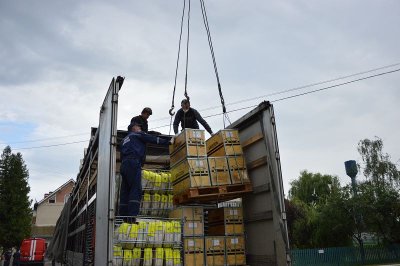 Гуманітарну допомогу розподілять між районами області