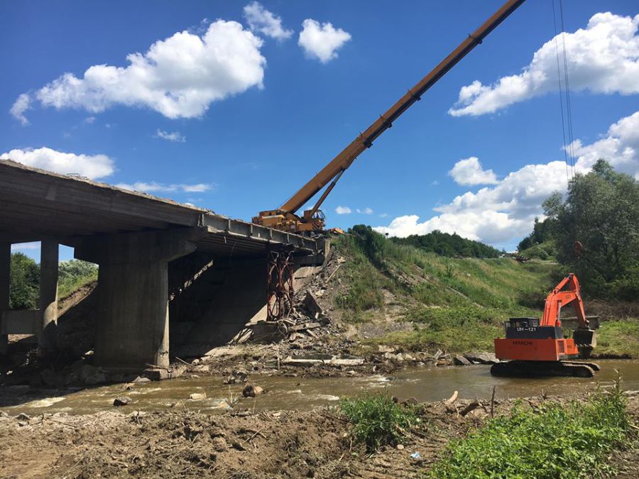 На мості буде облаштовано 3 смуги руху
