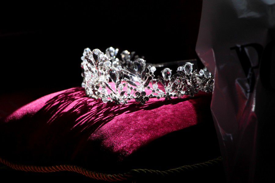 Ілюстрація. Переможниця конкурсу отримає корону та подарунок