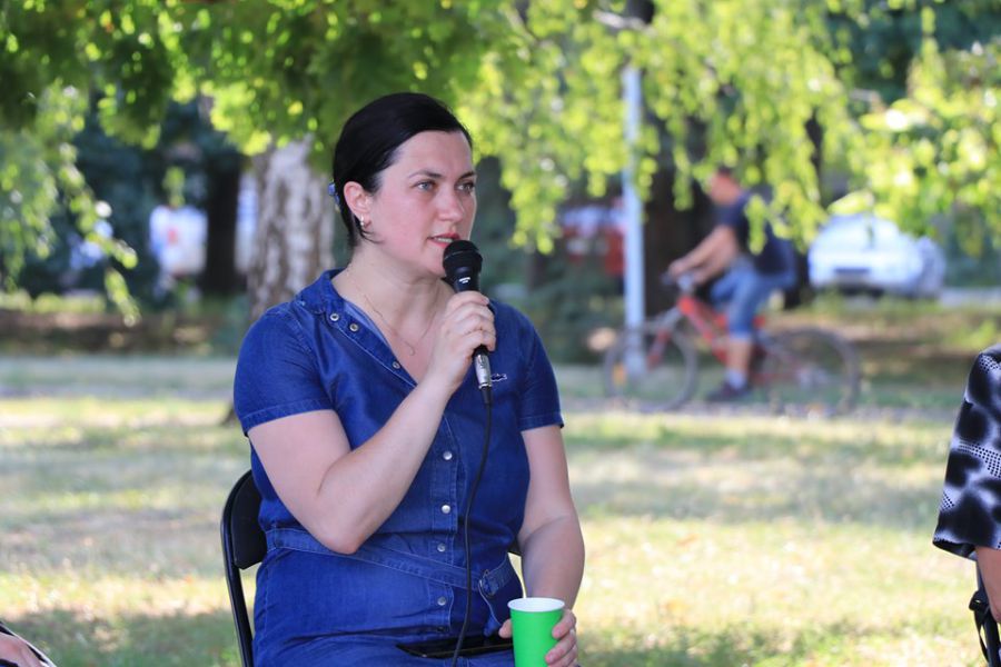 Лікарка Євгенія Бардяк написала розділ до документальної збірки "Місто, з якого почалася війна"