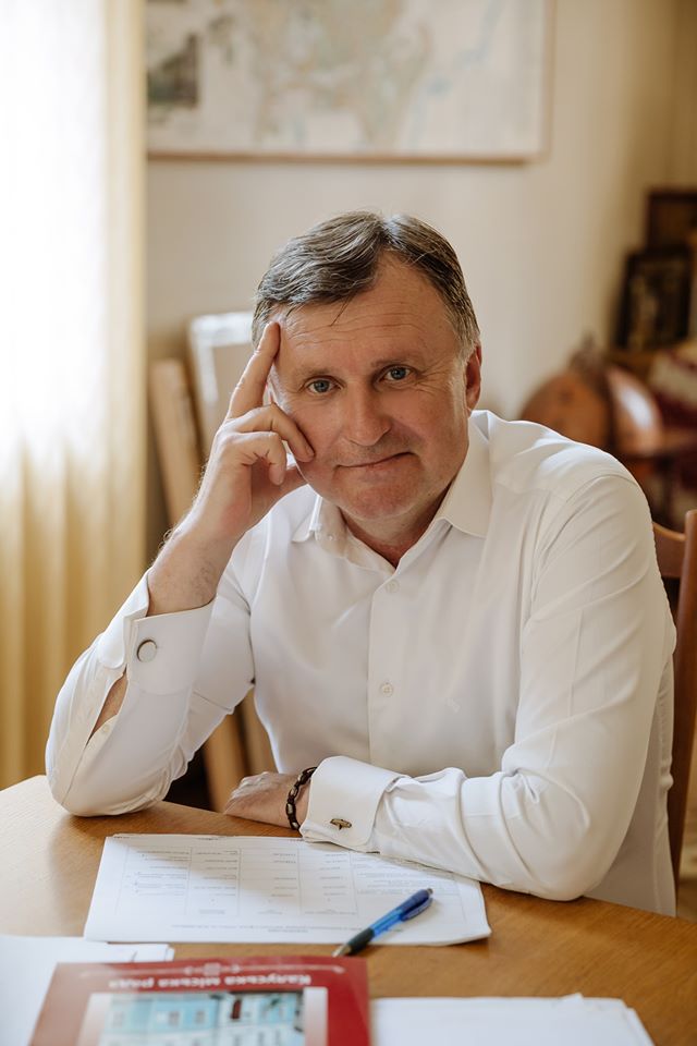 Ігор Матвійчук тільки зараз відкрив офіційну сторінку в соцмережі