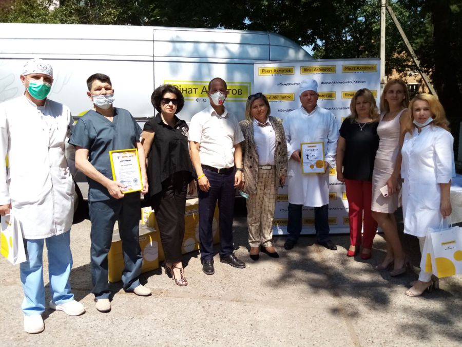 Лікарні отримали реанімаційне обладнання високого класу