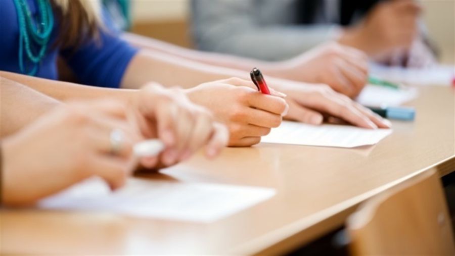 Ілюстрація. На Івано-Франківщині пройшло ЗНО з фізики та математики