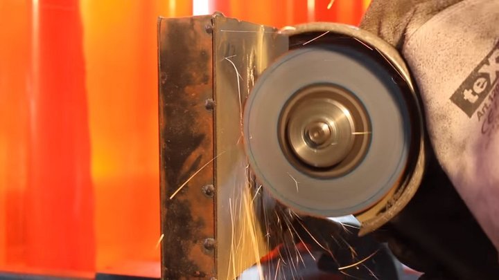 Жодному інструменту не під силу цей матеріал