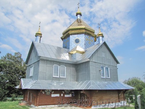 15 тис. гривень з обласного бюджету виділять на ремонт церкви Святих Косьми і Дем'яна УГКЦ у Войнилові. Фото: Ігор Пунда