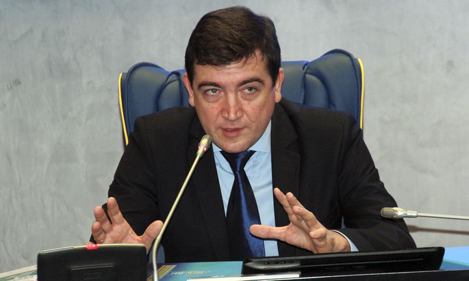 Президенту ПФЛ висловили недовіру через його некомпетентність 