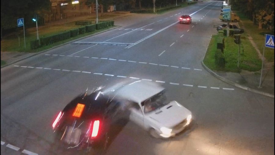 Водійка ВАЗу і її пасажир шпиталізовані