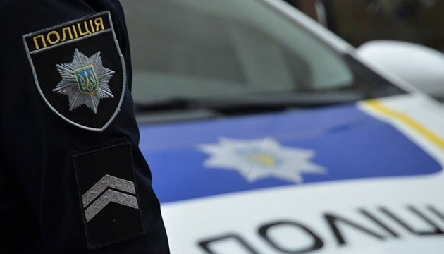 Ілюстрація. Затримали зловмисника у момент, коли він відчинив двері для звільнення двох заручників