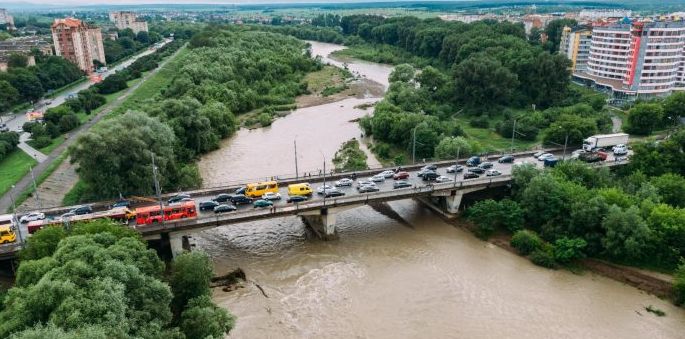 Ілюстрація. Міст знаходиться в аварійному стані