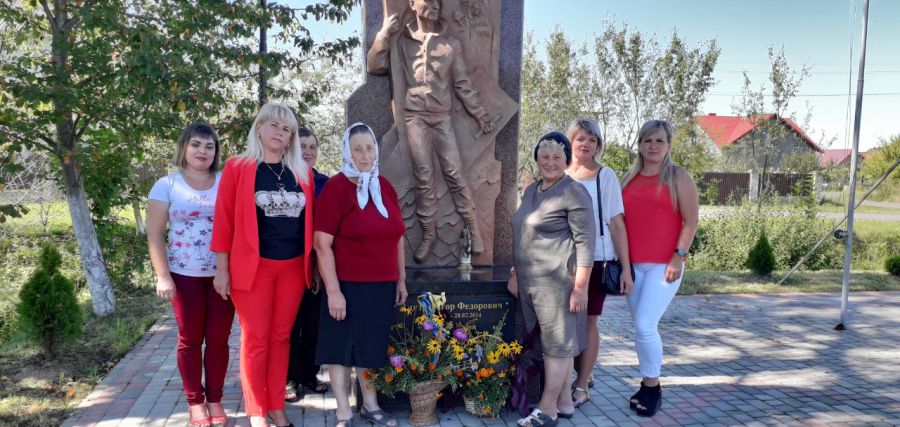 У селах Калуського району поклали квіти до пам'ятників та пам'ятних знаків Героям Небесної сотні та воїнам АТО