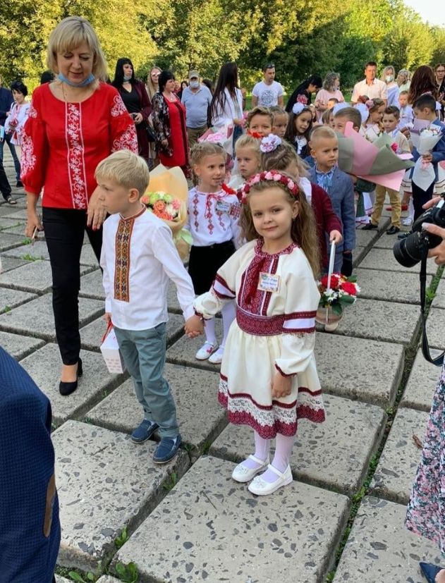 Учні, 1, 5 і 10-х класів познайомилися з новими однокласниками і вчителями