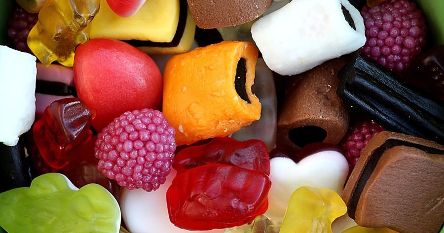 Ілюстрація. Чоловік недавно почав вживати ці солодощі