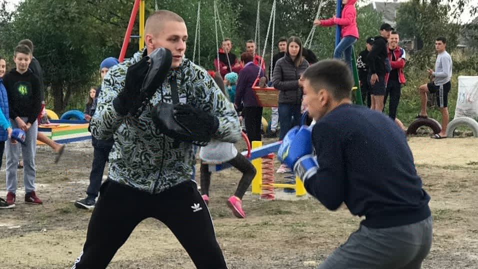 На відкритті майданчика відбулися спортивні змагання