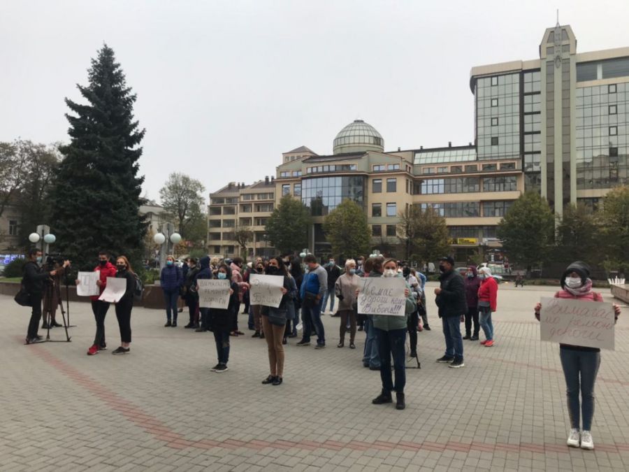 Мешканці сіл раніше перекривали дорогу, але це результату не дало