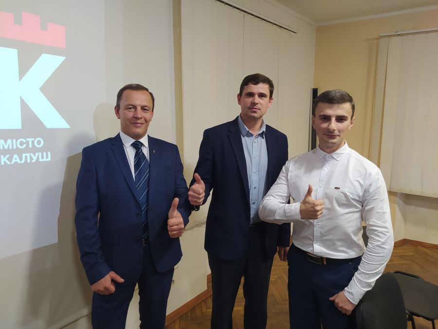 Уже троє з 11-ти кандидатів на посаду міського голови Калуської громади підтримали кандидатуру Андрія Найди