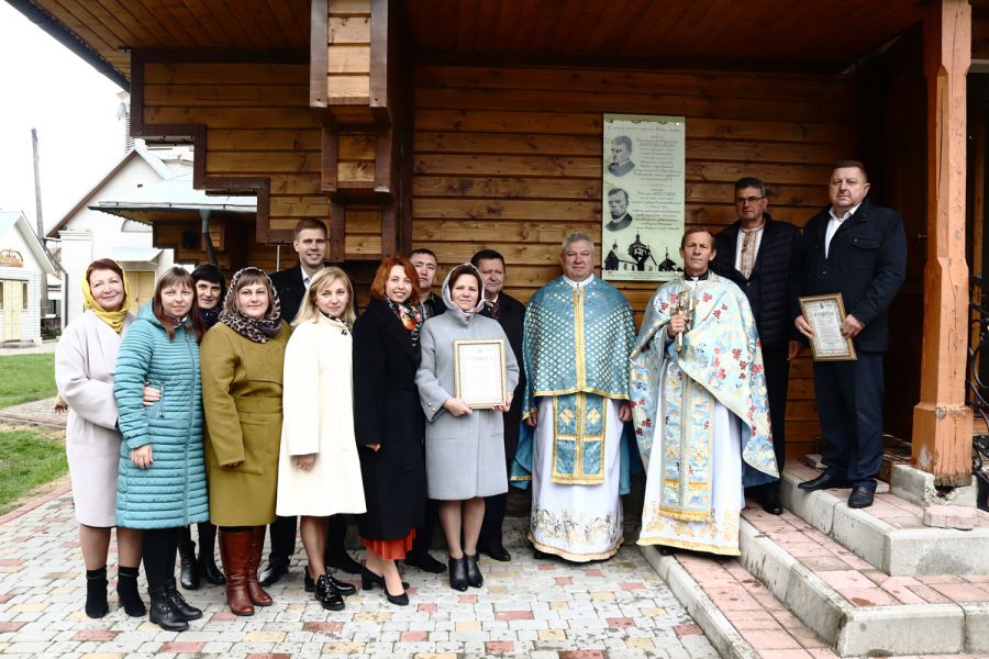На свято до громади завітали численні гості з різних куточків Рожнятівщини.