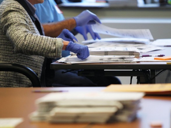 Ілюстрація. У Калуші перераховували голоси на трьох ДВК