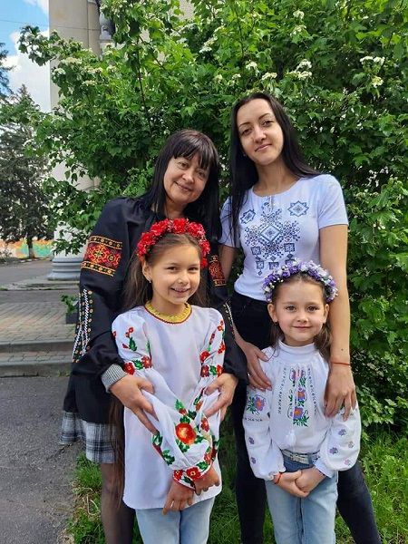 Алла Феліксівна ще й працює режисером театру "Прем'єра"