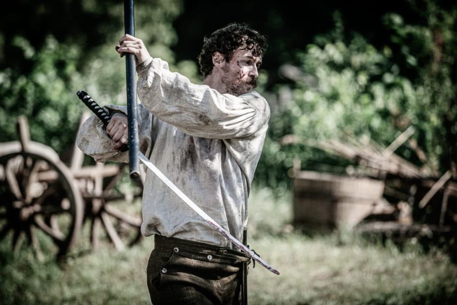 Роль Тараса Шевченка виконує актор театру і кіно, уродженець Боднарова Калуського району Роман Луцький