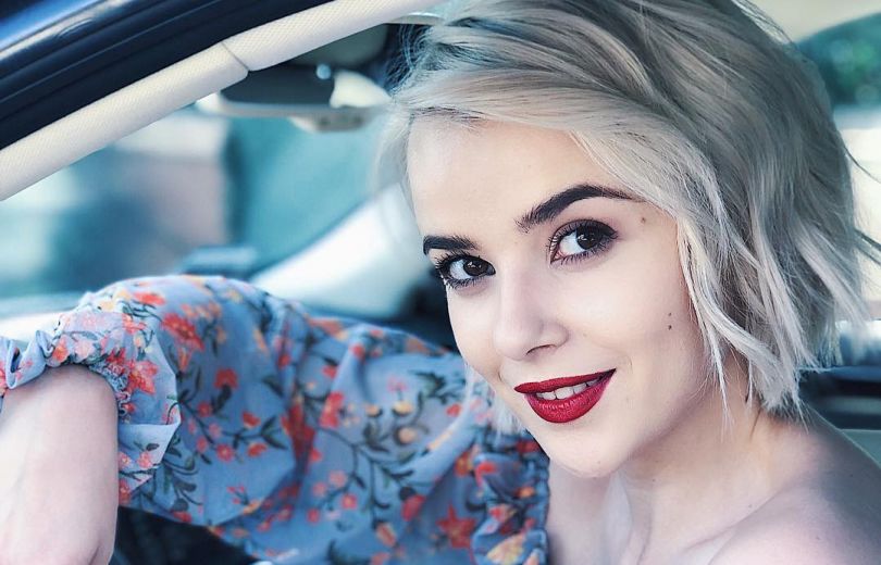 Міка Нютон захоплюється своїм чоловіком