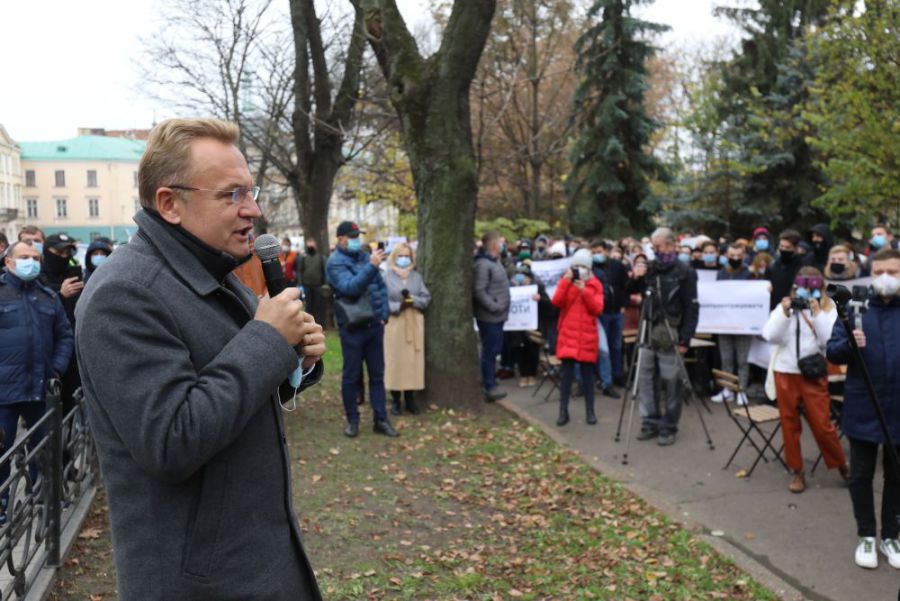 Андрій Садовий підтримав підприємців, які вийшли на протест проти локдауну