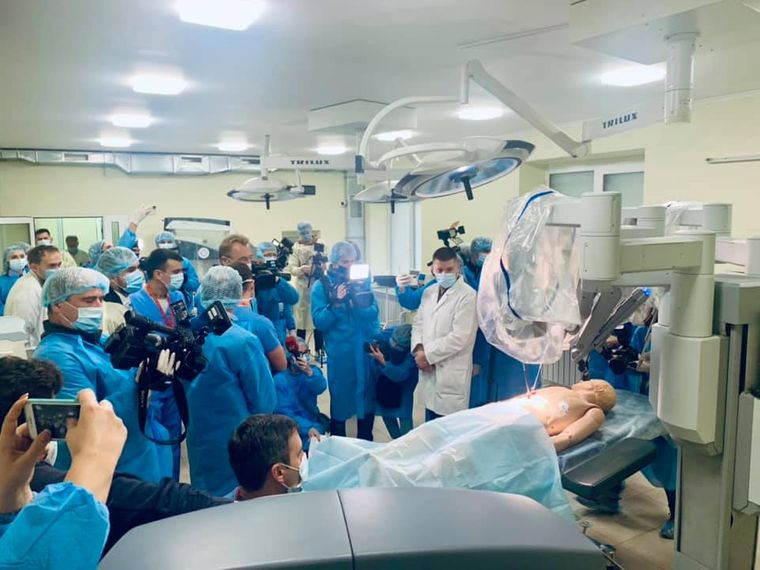 Робот ще не пройшов сертифікацію МОЗ