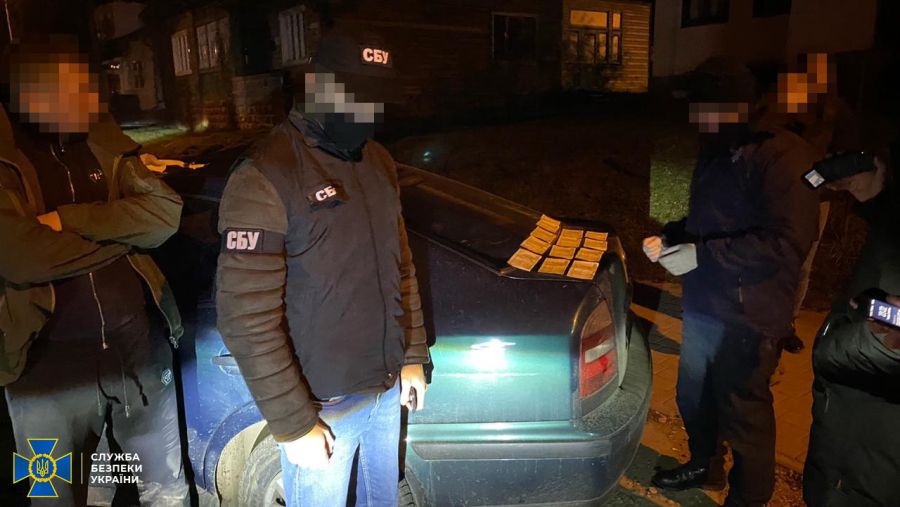 Тариф за незаконне переміщення одного ящика цигарок у Румунію складав 60 євро