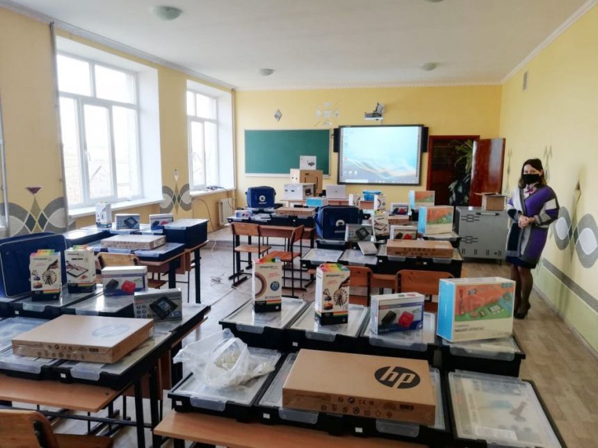 Вартість обладнання для навчальних кабінетів біології, фізики, хімії, географії, математики склала 2,29 млн гривень