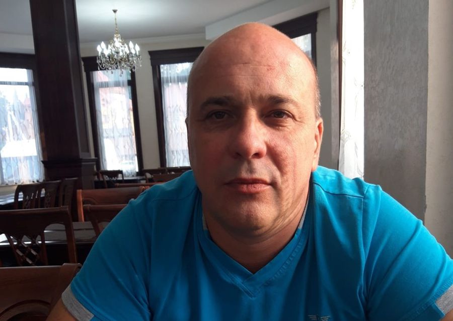 Любомир Гулимчук — представник ВО «Батьківщина», з села Мислова, пенсіонер МВС