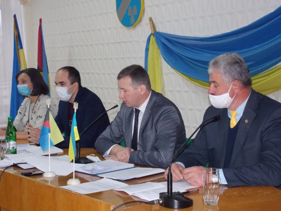 Голова районної ради і його заступники будуть отримувати щомісячну надбавку за виконання особливо важливої роботи