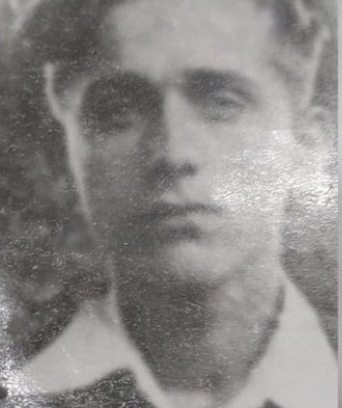 Є ще дві фотографії загиблих повстанців, родини яких ще треба розшукати