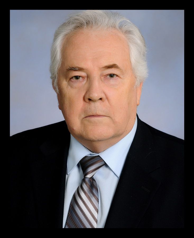 Нехай земля йому буде пухом. Світла і вічна пам’ять!