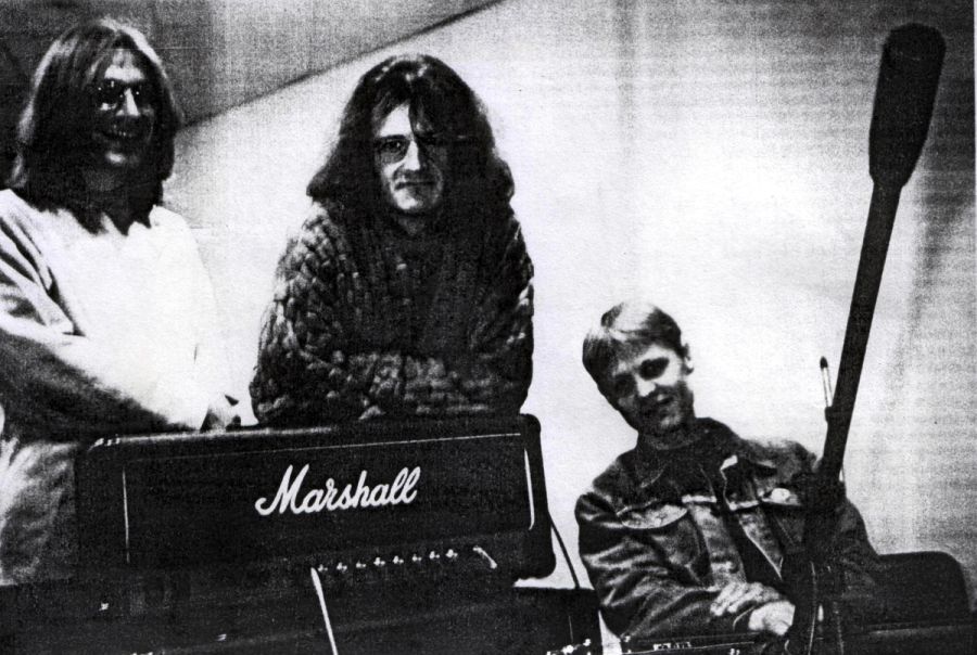 "Порожня клітка" мала великі амбіції, проте криза 90-х змусила заробляти на життя не музикою