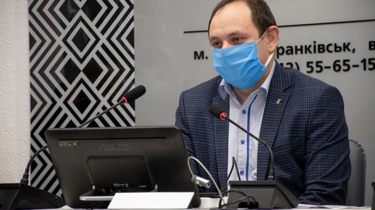 У міського голови Івано-Франківська заплата менша ніж у директора КП.