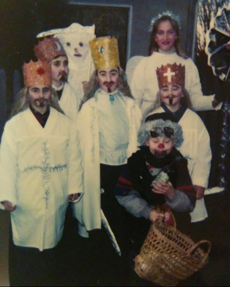 Ірина Кілко у вертепі на Загір'ї понад 20 років тому