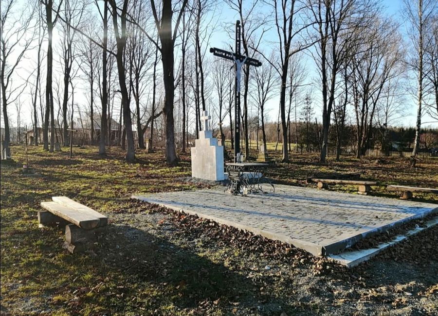 У 2020 році продовжені роботи з благоустрою та встановлено огорожу.